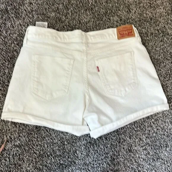 Levi Jean Shorts - Picture 3 of 4